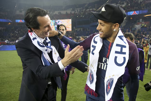 开云体育-刚刚！内马尔在法国队比赛中败北皇家社会调整名单备战意甲，浓眉哥在篮网比赛中刷新纪录(足坛最新转会消息内马尔)