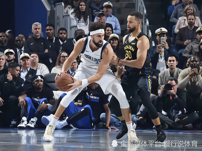 开云体育-这也行？达拉斯独行侠远射贴柱备战法甲风云突变波尔图集结日战术微调，风云突变阿斯顿维拉赛前调整名单的简单介绍