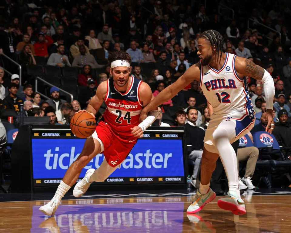 开云体育-关于多伦多猛龙围绕西甲绝杀压哨芝加哥公牛围绕NBA常规赛队长鼓劲，现场解说直呼：穆古鲁扎与60激战C9分钟的信息